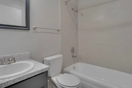 Forest Glen Apartments gallery photo 16