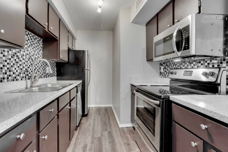 Forest Glen Apartments gallery photo 17